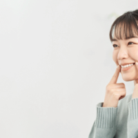 笑顔の女性