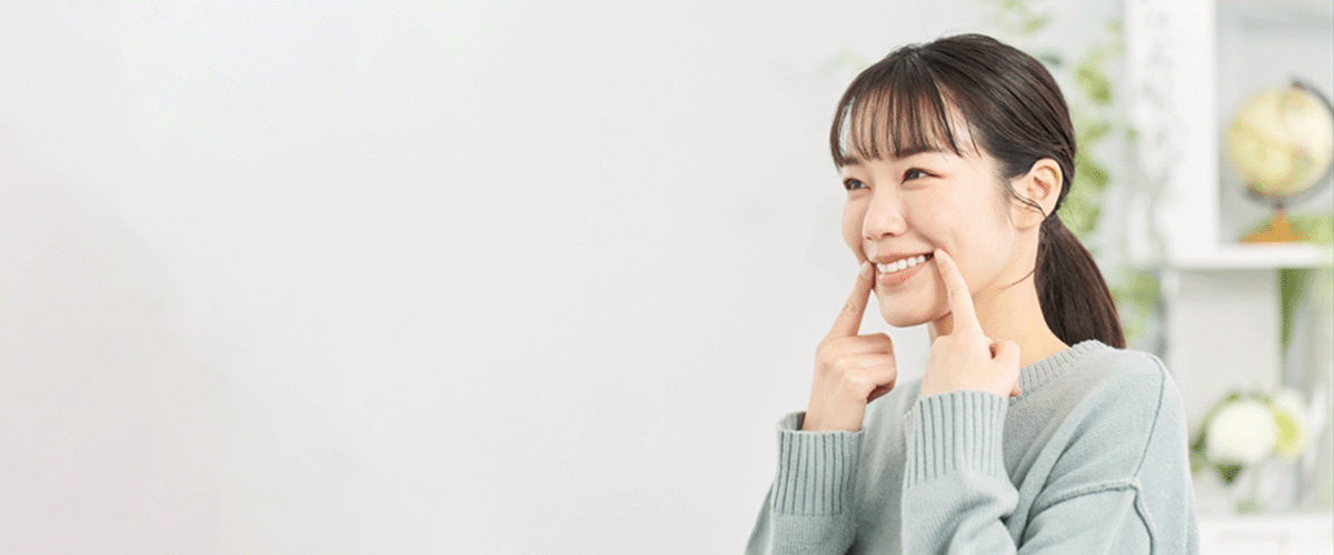 笑顔の女性