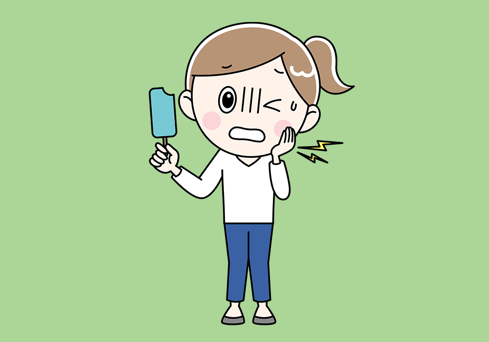 アイスで歯が痛い女性